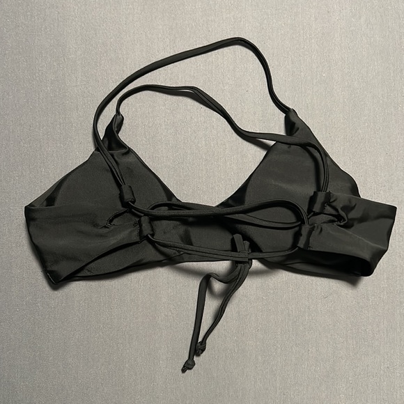 Woman’s 2 piece bathing suit - Picture 6 of 6